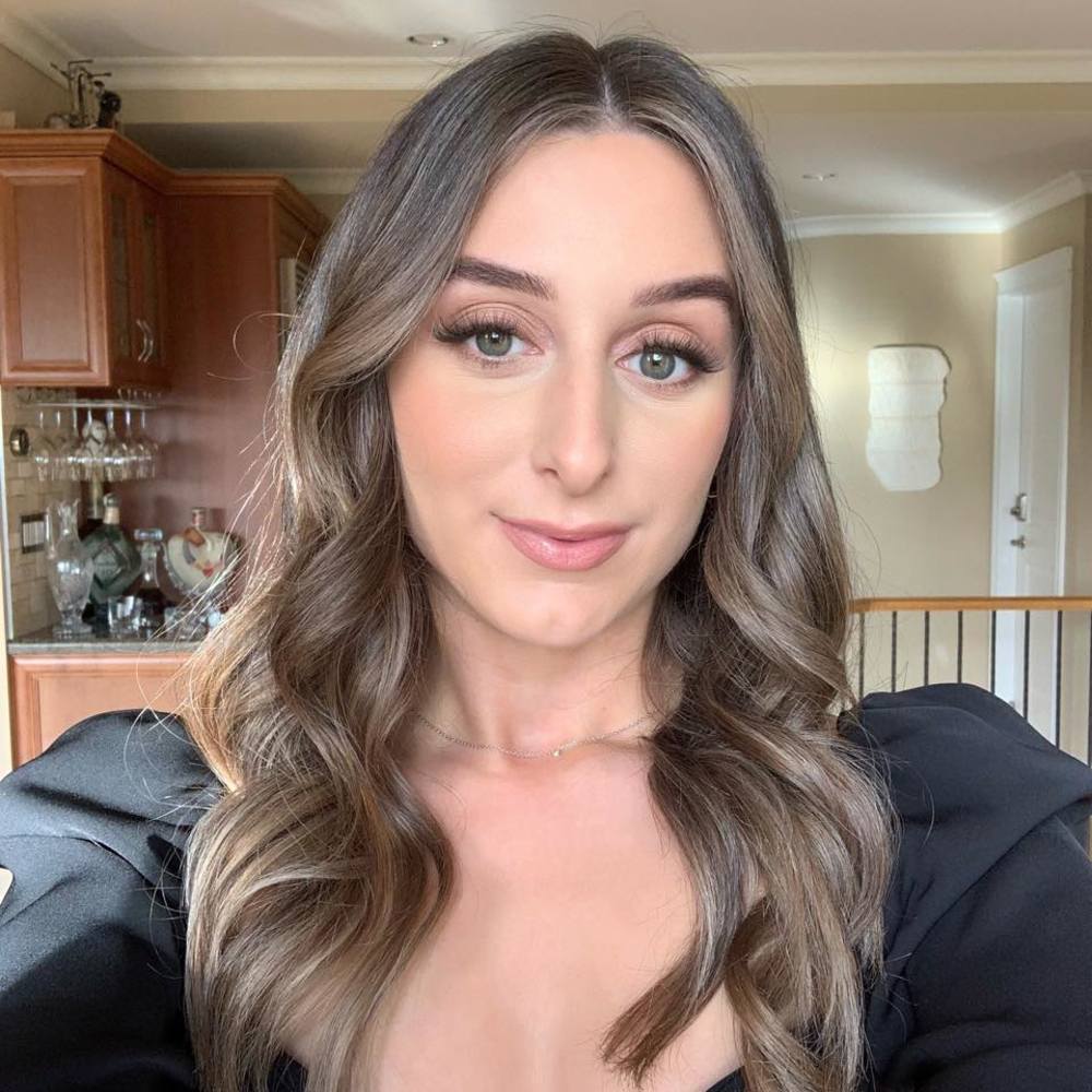 Meet your Posher, Marisa